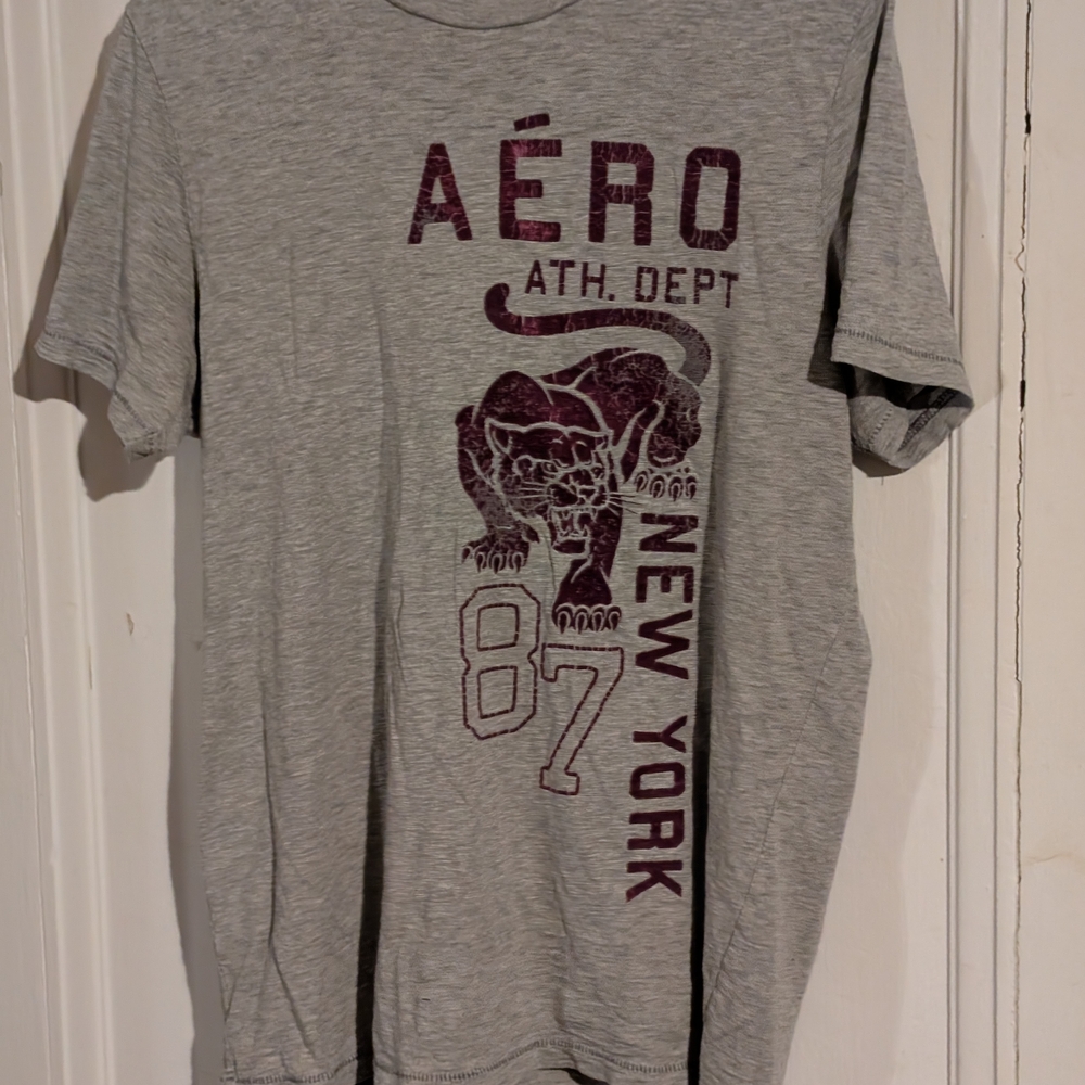 Aeropostale Gray Short Sleeve Tee Essential